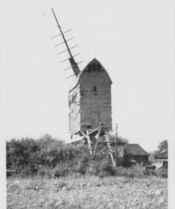Garboldisham Post Mill, Garboldisham, two sails, poor condition
