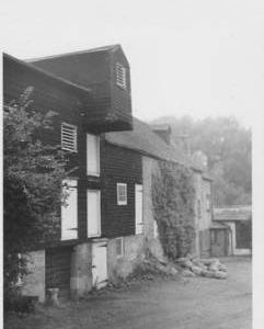 Essendon Mill, Essendon