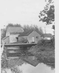 Fiddleford Mill, Sturminster Newton, sluices