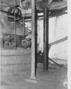 Keynstone Mill, Tarrant Keynstone, internal, crown wheel, stones floor