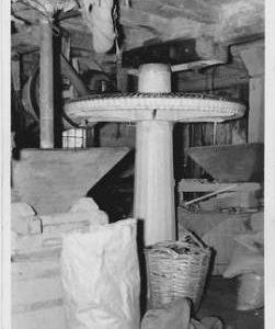 Ecchinswell Corn and Saw Mill, Ecchinswell, internal, crown wheel, stones floor