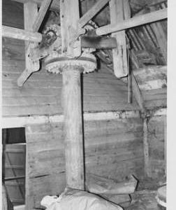 Manor Farm Mill, Broughton, internal, lay shafts