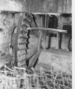Southington Mill, Overton, internal, water wheel axle and pit wheel