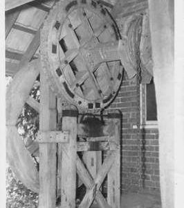 North Park Farm Well wheel, Little Somborne