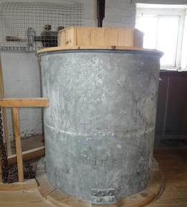 Modern milling machine, Hoyle's Five Sailed Mill, Alford