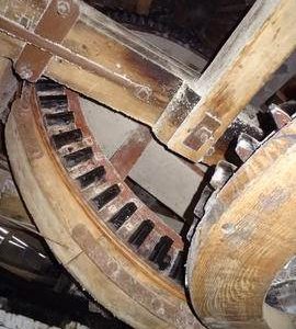 Brakewheel and wallower, Maud Foster Mill, Boston