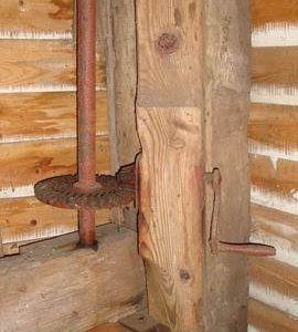 Hand tentering gear, Post mill, Garboldisham