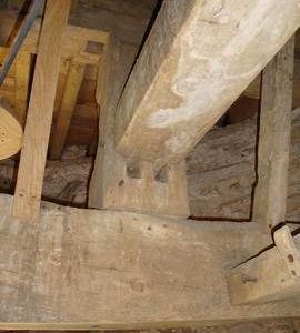 Tentering gear and upright shaft support structure, Milton Common Mill, Great Haseley