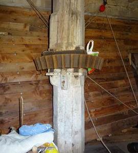 Crownwheel and upright shaft, Mutton's Mill, Halvergate