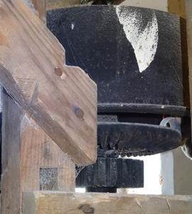 Grain elevator drive, showing superfluous gearing which suggests the apparatus was second hand, Heck