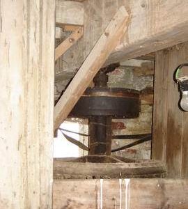 Bin/screen floor, showing drive mechanism of corn screens, Old Mill, Keyingham