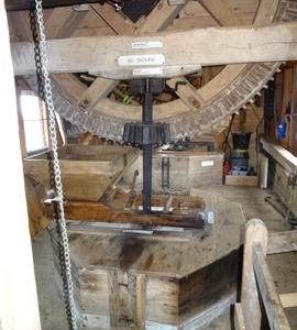 Tailwheel, stone nut, stone spindle and tailstones, Argos Hill Mill, Mayfield