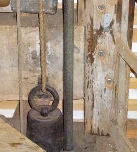 Drive from tailwheel to former machine on spout floor and to grain cleaner, Argos Hill Mill, Mayfiel