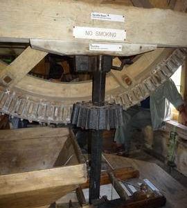 Tailwheel, sprattle beam, stone nut and quant, Argos Hill Mill, Mayfield