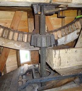 Brakewheel, stone nut and quant, Argos Hill Mill, Mayfield