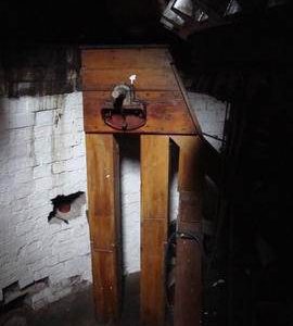 Grain elevator on dust floor, tower mill, Over