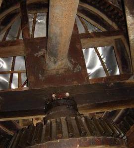 Brakewheel, windshaft and wallower, Pakenham Windmill, Pakenham