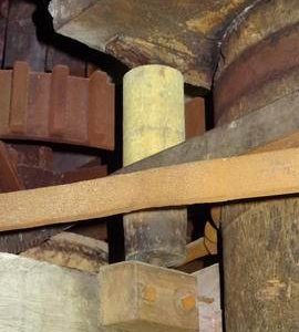 Governor belt drive: tensioning roller, Pitstone Windmill, Pitstone