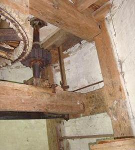 Great spur wheel, stone nut, tentering gear and bridge beam, Hitchcock's Tower Mill, Rattlesden