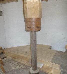 Graft upright shaft, Downfield Mill, Soham