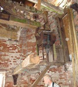 Smutter and remains of great spur wheel, tower mill, Stansfield