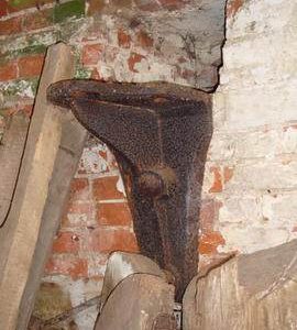 Iron bracket for supporting floor, tower mill, Stansfield