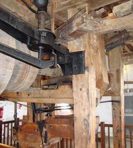 Grain cleaner drive, bridgetree, tentering gear and shaker, Marsh Mill, Thornton