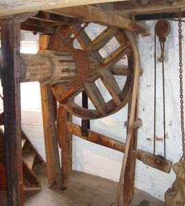 Sack hoist, Marsh Mill, Thornton