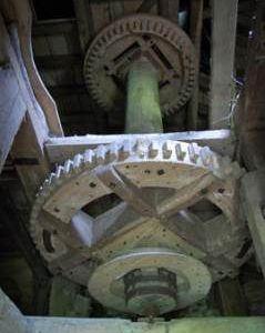 Crownwheel, upright shaft and great spur wheel, tower mill, Upper Tysoe