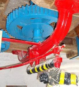 Auxiliary upright shaft and nut, tower mill, Waltham