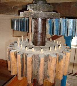 Stone nut, tower mill, Waltham