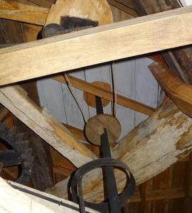 Dummy stone spindle, jack ring and governor belt drive, smock mill, West Blatchington