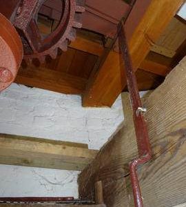 Rod and plate for moving stone nut out of gear, Stone Cross Mill, Westham