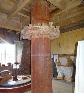 Upright shaft and crownwheel, Littleworth Mill, Wheatley