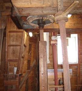 Quants and auxiliary upright shaft, smock mill, Willesborough