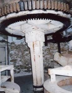 Great spur wheel, upright shaft and stones, tower mill, Wymondham