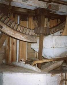 Brakewheel, stone nut and quant, Argos Hill Mill, Mayfield