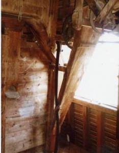 Dresser spout and agitating mechanism, King's Mill, Shipley
