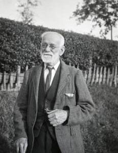 "William Cripps at Cuddington, Bucks"