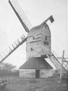 Post mill, Hartest, derelict