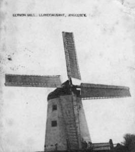 Melin Llynon, Llanddeusant, Tref Alaw, at work