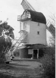 Post mill, Holton St Peter, during repairs