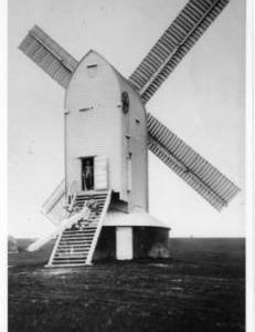 Post mill in working order