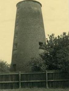 Milton Road Mill, Cambridge, minus cap