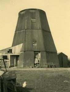 New Mill, Gorefield, derelict, minus cap