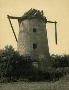 Ramsey Road Mill, Warboys, with wrecked cap