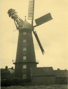 Hoyle's 5-sailed Mill, Alford, in working order