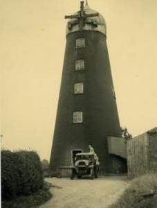 lacking sails, tower mill, Blyton