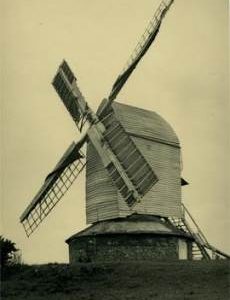 Post mill, Drinkstone, in working order