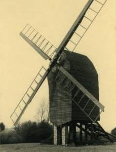 Post mill, Nutley, in working order